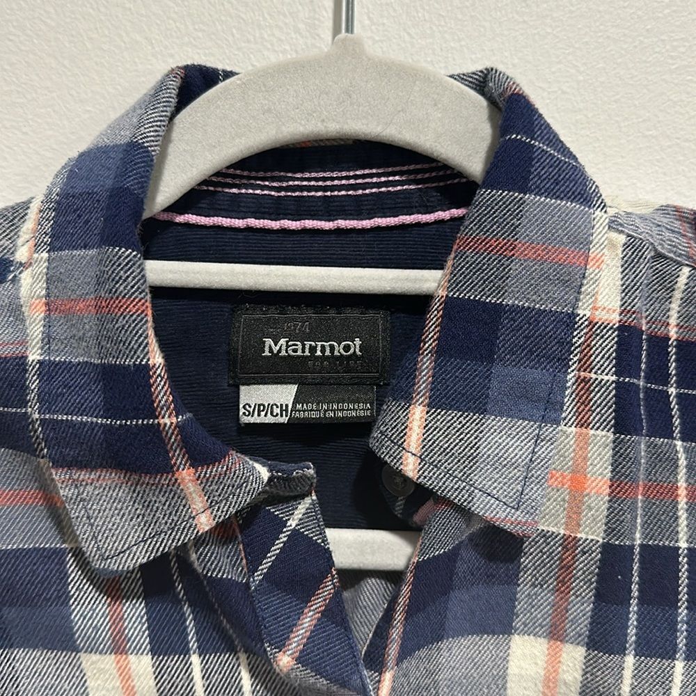 Marmot purple Flannel. Size small - Picture 2 of 4